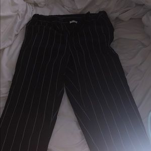 BRANDY MELVILLE TILDEN PANTS!! only worn one,